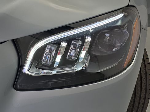 Certified 2026 Mercedes-Benz GLS 450 4MATIC image 33
