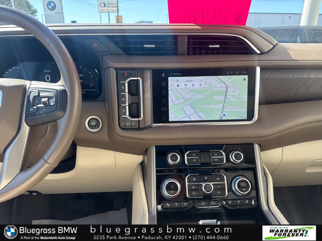 Used 2022 GMC Yukon Denali w/ Denali Ultimate Package AWD/4WD image 17