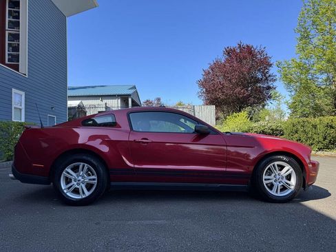 Used 2012 Ford Mustang Coupe RWD image 8