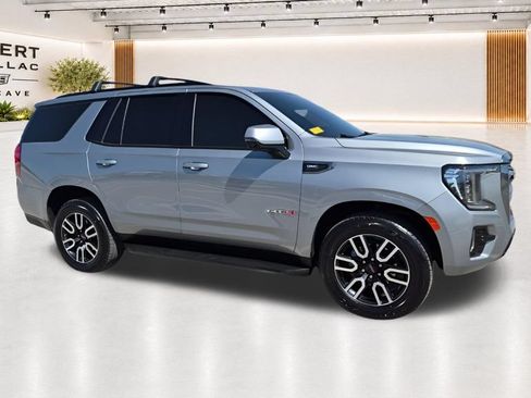 Used 2024 GMC Yukon AT4 w/ Technology Package AWD/4WD image 17