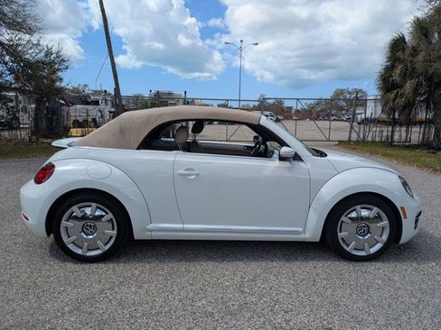 Used 2017 Volkswagen Beetle 1.8T SEL FWD image 2