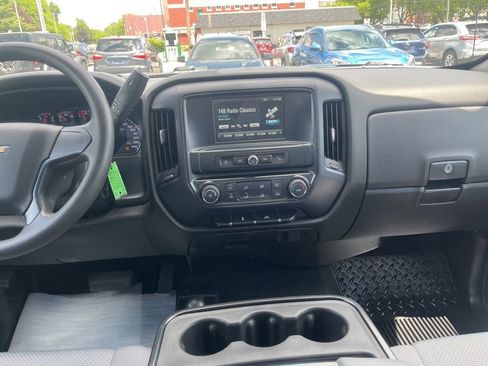 Used 2018 Chevrolet Silverado 1500 LS w/ Trailering Package AWD/4WD image 12