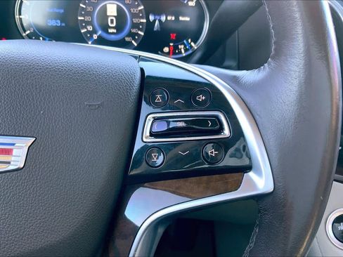 Used 2017 Cadillac Escalade Premium Luxury image 24