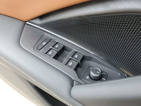 New 2026 Volkswagen Tiguan SEL R-Line image 30