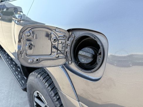 Used 2022 Toyota 4Runner TRD Off-Road image 43