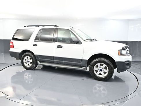 Used 2015 Ford Expedition XL image 3