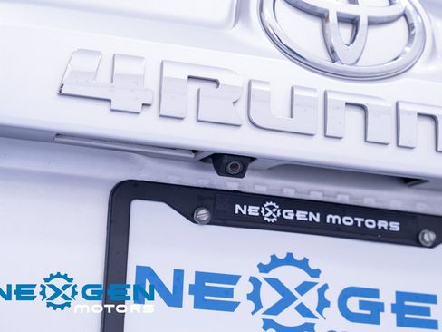 Used 2020 Toyota 4Runner SR5 image 34