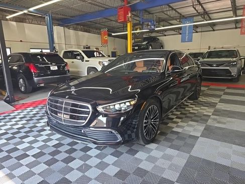 Used 2022 Mercedes-Benz S 580 4MATIC Sedan image 4