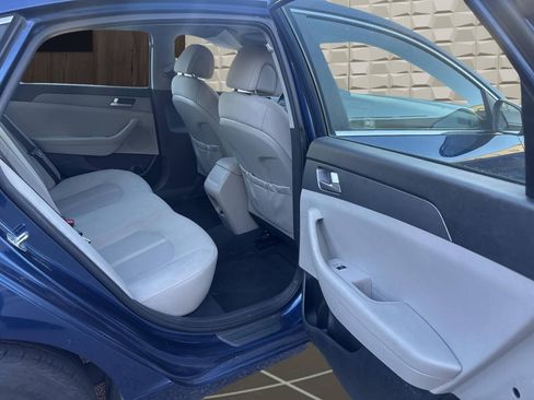 Used 2017 Hyundai Sonata SE w/ Cargo Package FWD image 17