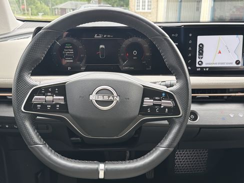 Used 2023 Nissan Ariya FWD image 14