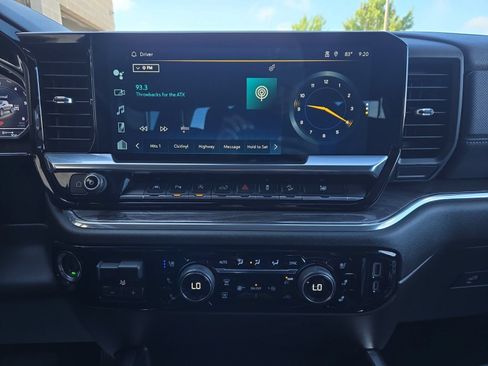 Used 2023 Chevrolet Silverado 1500 LTZ AWD/4WD image 17