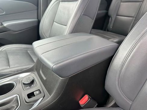 Used 2018 Chevrolet Traverse Premier AWD/4WD image 12