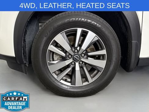 Used 2022 Nissan Pathfinder SL AWD/4WD image 31
