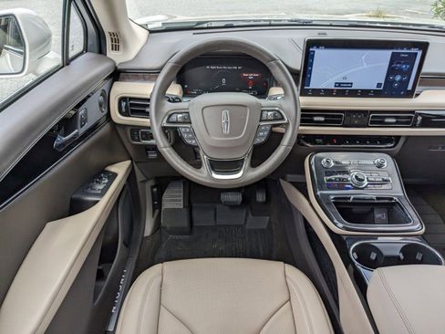 Certified 2023 Lincoln Nautilus Reserve w/ Equipment Group 201A image 18