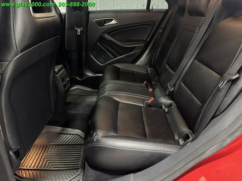 Used 2019 Mercedes-Benz CLA 250 4MATIC image 9