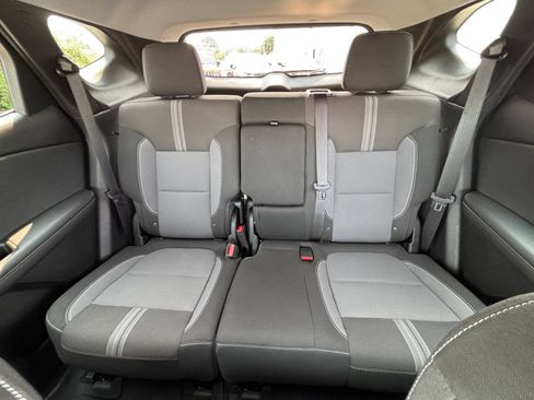 Used 2025 Chevrolet Blazer LT FWD image 39