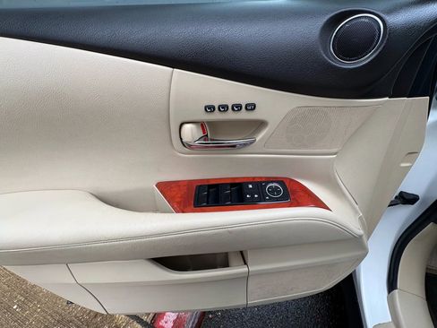 Used 2011 Lexus RX 350 2WD w/ Premium Pkg image 12