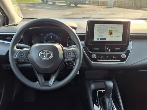 Certified 2026 Toyota Corolla LE FWD image 5