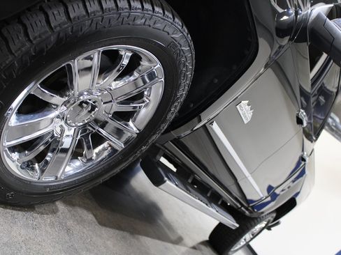 Used 2015 Chevrolet Silverado 1500 High Country w/ High Country Premium Package AWD/4WD image 7