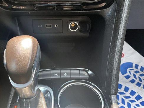 Used 2020 Buick Encore GX Select FWD image 33