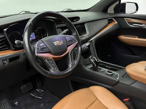 Used 2020 Cadillac XT5 Premium Luxury image 8