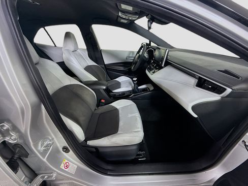 Used 2020 Toyota Corolla XSE image 29