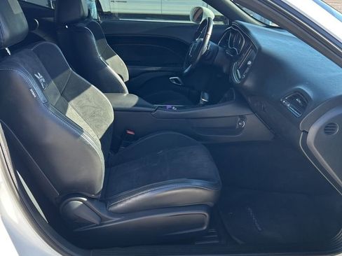 Used 2016 Dodge Challenger R/T Scat Pack w/ Leather Interior Group image 6