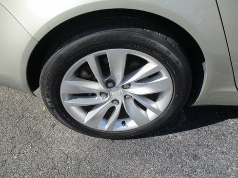 Used 2016 Buick Regal Base 4dr Sedan image 27