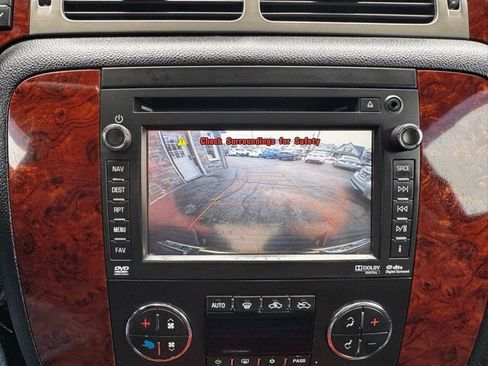 Used 2013 Chevrolet Avalanche LTZ AWD/4WD image 19