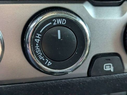 Used 2020 Toyota Tacoma Limited image 29