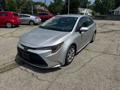 Used 2020 Toyota Corolla LE image 9