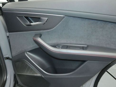 Used 2023 Audi RS Q8 image 30