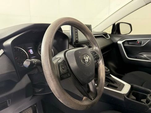 Used 2019 Toyota RAV4 LE image 15