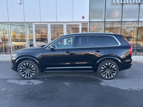 Used 2025 Volvo XC90 B5 Plus image 2