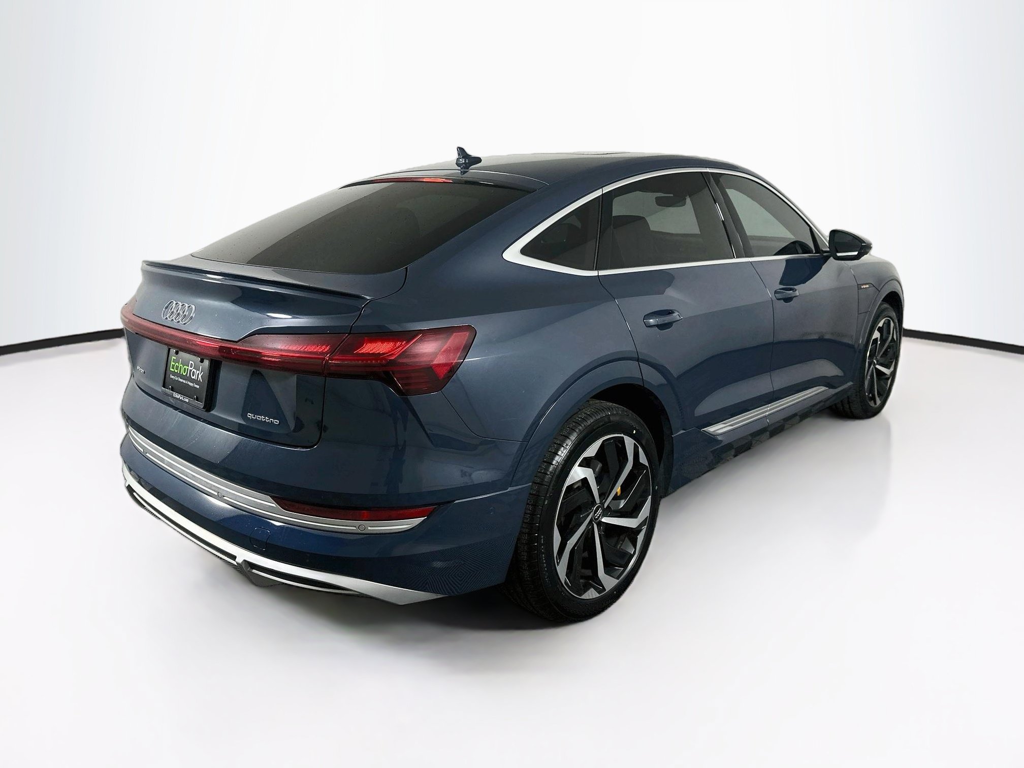 Used 2020 Audi e-tron Prestige w/ Prestige Package AWD/4WD image 9
