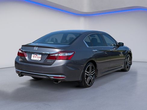 Used 2017 Honda Accord Sport Special Edition image 9