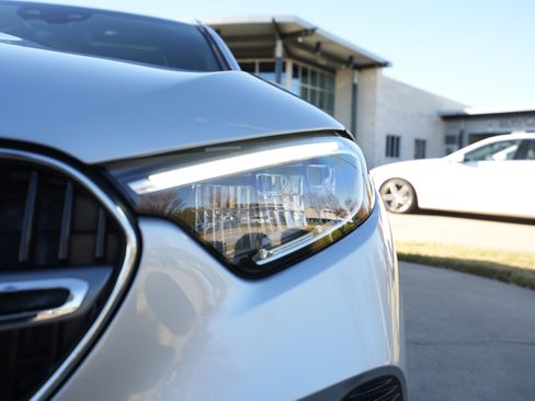 New 2026 Mercedes-Benz GLC 300 4MATIC image 11