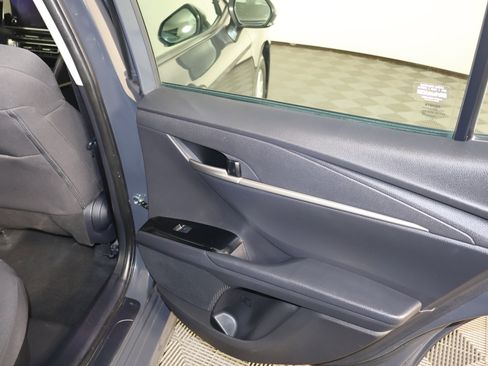 Used 2025 Toyota Camry LE image 43