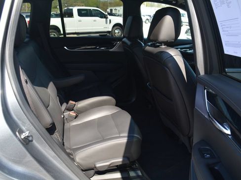 Used 2020 Cadillac XT6 Premium Luxury AWD/4WD image 21