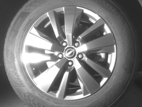 Used 2025 Nissan Pathfinder SV image 13