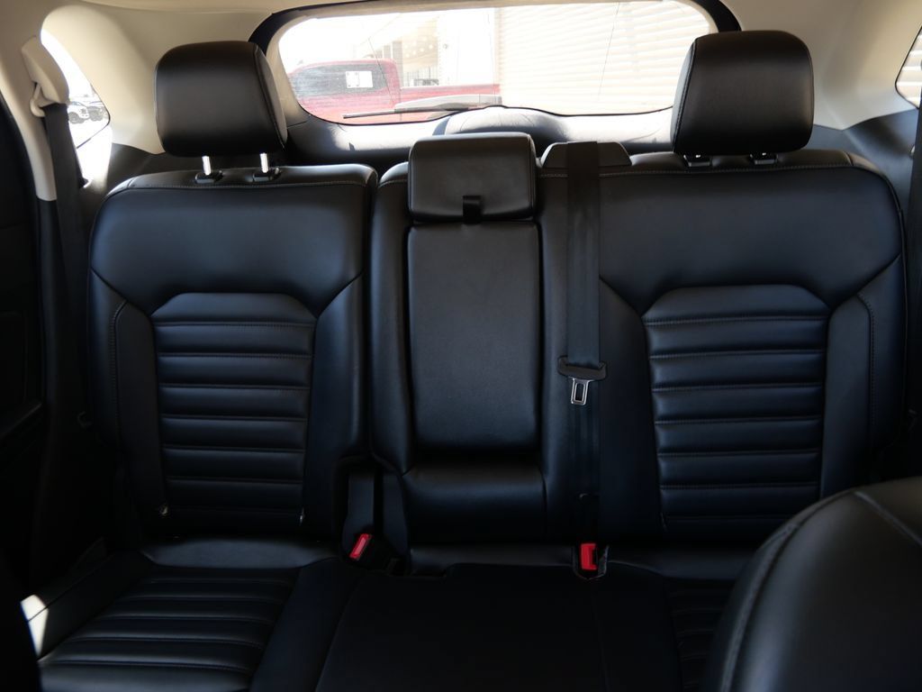 Used 2024 Ford Edge SEL AWD/4WD image 15
