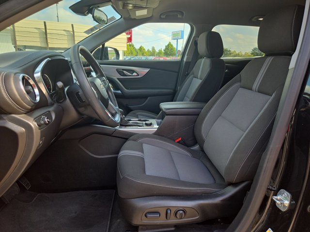 Used 2025 Chevrolet Blazer LT FWD image 19