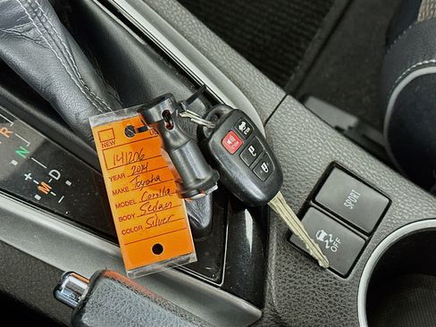 Used 2014 Toyota Corolla S FWD image 25