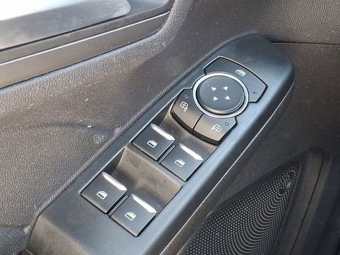 Certified 2025 Ford Escape SE FWD image 26