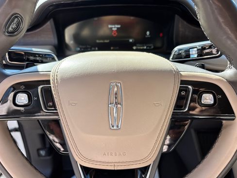 Certified 2020 Lincoln Aviator Reserve w/ Elements Package Plus AWD/4WD image 16