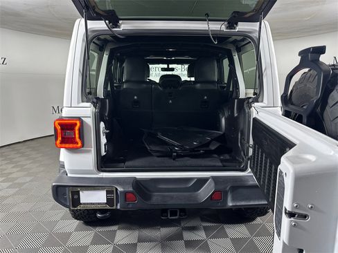 Used 2019 Jeep Wrangler Unlimited Sahara w/ Quick Order Package 24M Moab image 18