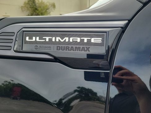 Used 2024 GMC Sierra 2500 Denali Ultimate AWD/4WD image 10