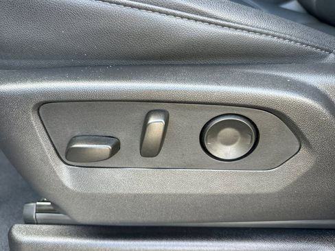 Certified 2025 Chevrolet Tahoe Z71 image 13