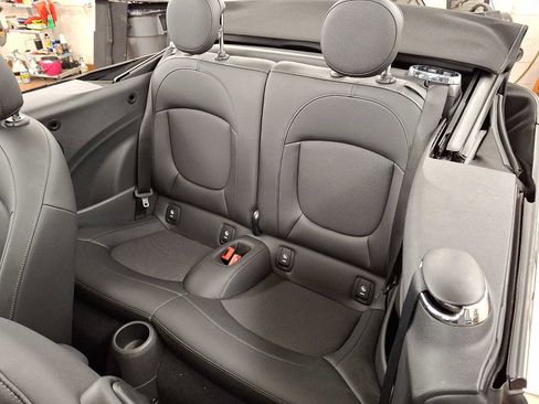 Used 2022 MINI Cooper Convertible image 8