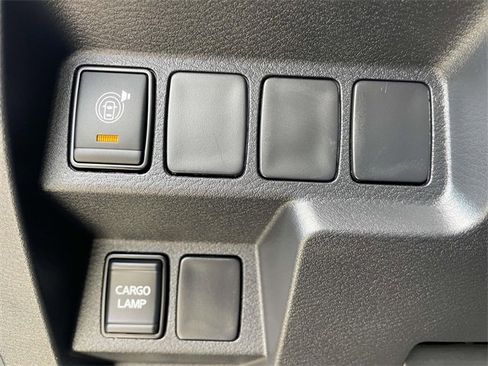 Used 2023 Nissan Frontier SV w/ Technology Package image 16